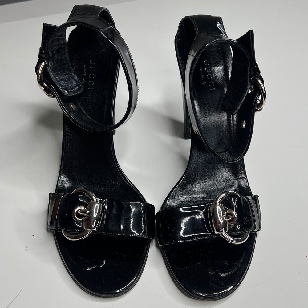 Gucci Sz 8.5B Black Patent Leather Ankle Strap 4.5” Block Sandals Heels - Picture 2 of 13